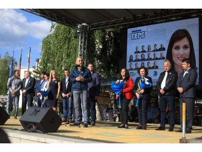 Цветанов в Самоков: Трябва да победим на 26 май, за да изпратим в ЕП хора, които ще работят за европейското развитие на България